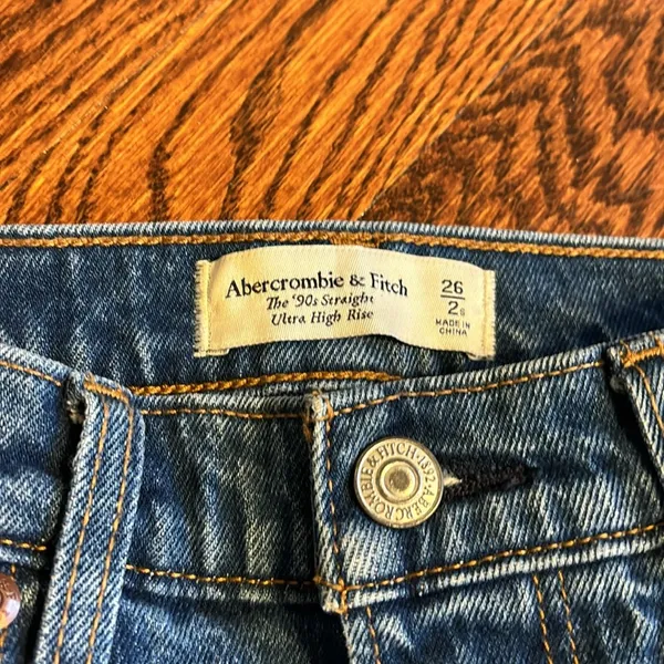 Abercrombie Curve Love Ultra High Rise 90s Straight Jean - Image 3