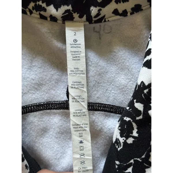 Lululemon Womens Cozy Cuddle Up Jacket Fleur Sombre White Black Fleece Sz 2 - Image 8
