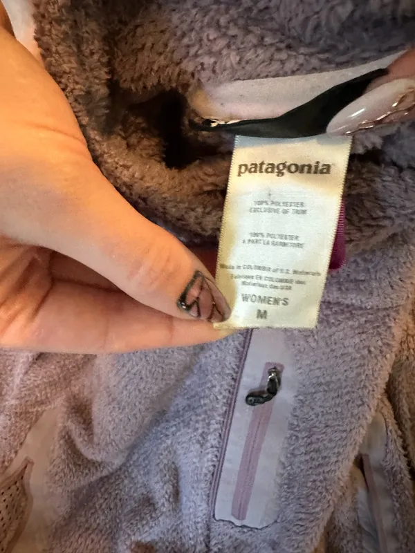 Patagonia Fleece Jacket - Image 4