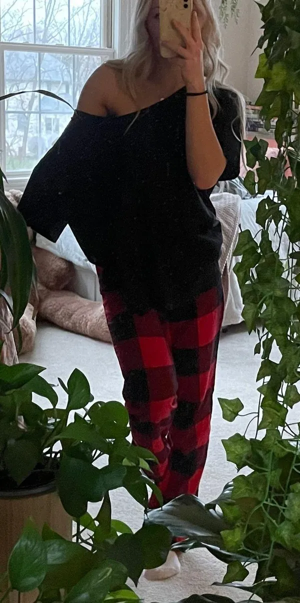 Old Navy Red And Black Flannel Pajama Pants - Image 2