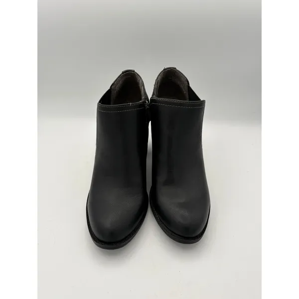 Women’s Eüro Soft Size 8 Black Leather Ankle Boots - Image 2