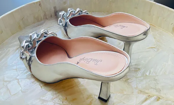 JiaBinji Heeled Mules Chain Embellished Pointed Toe Stiletto Mules for Women Slip on Backless Party Bridal Shoes Silver Size 5.5 - Image 5