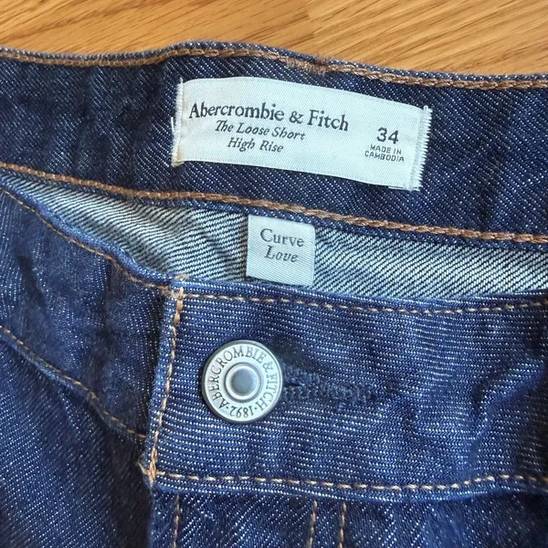 Abercrombie & Fitch Curve Love High Rise Loose Short Size 34 - Image 9