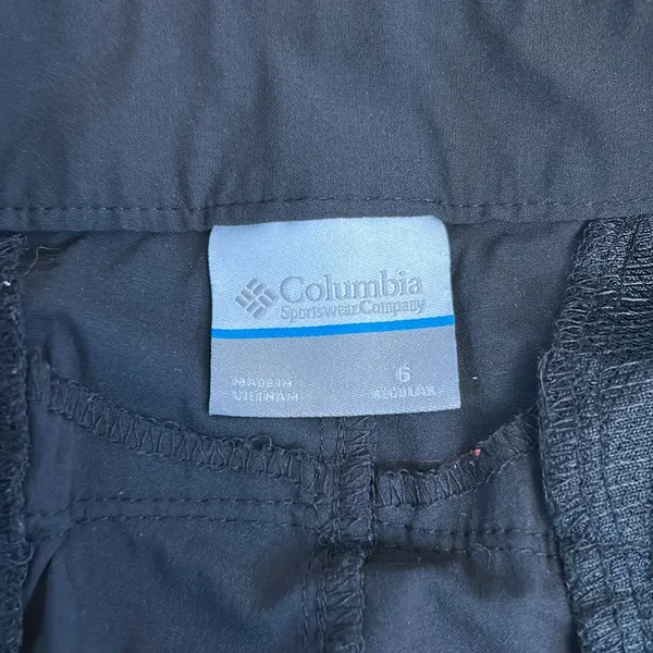Columbia Black Zip Off Adventure Pants size Women’s 6 - Image 3