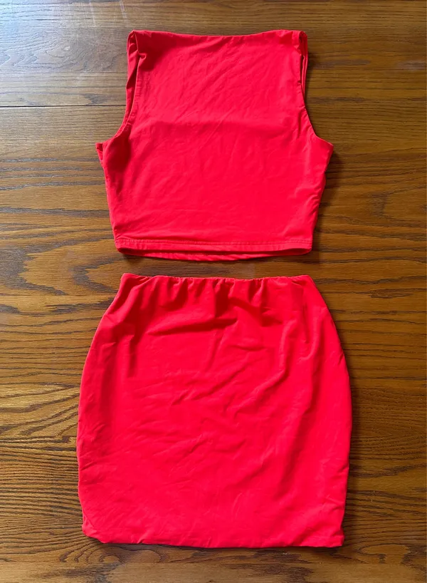 Red Amazon Set - Image 2