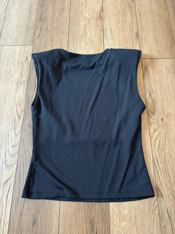 H&M tank top  - Image 3