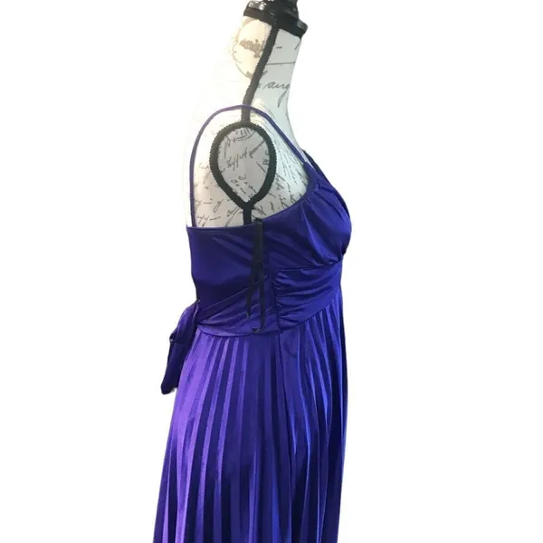 Deb Purple Spaghetti Strap Formal Dress Medium - Image 3
