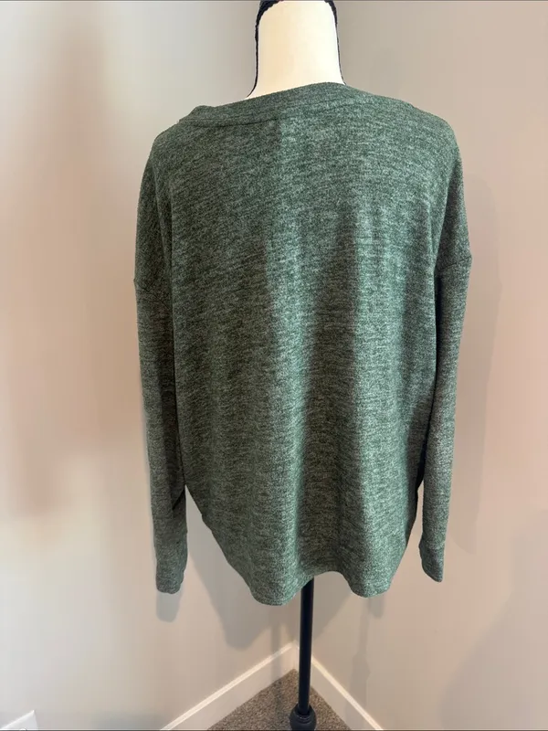 H&M Heathered Forest Green Crewneck Sweater - Image 3