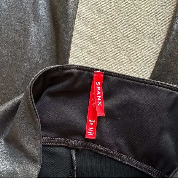 Spanx SPANXshape Faux Leather Shiny Black Leggings - Image 4