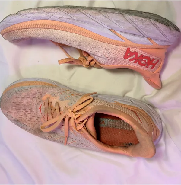 Women’s Hoka Clifton 8 Running Shoes Women’s 7.5 Pink/Peach - Image 5