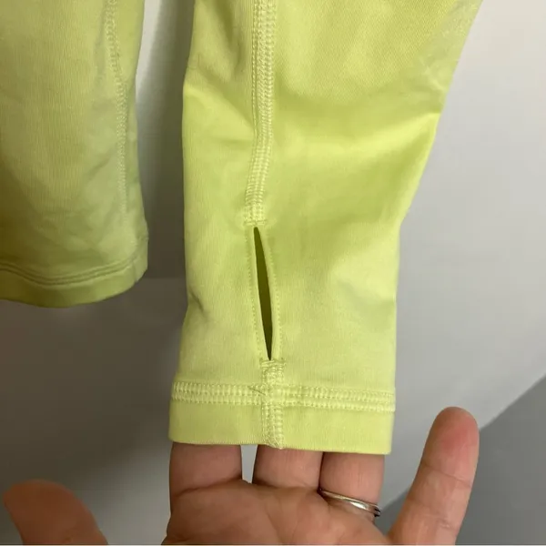 Nike pro half zip pullover size medium‎ yellow - Image 6
