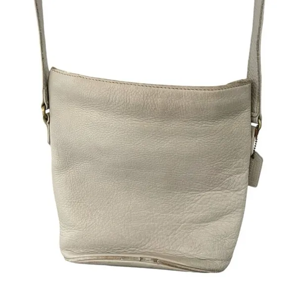 Vintage Coach Ivory Cream Crossbody Bag - Image 4