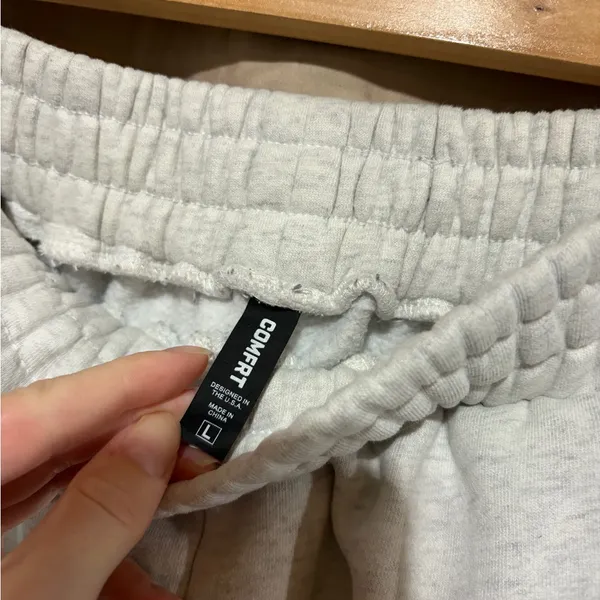 Comfrt joggers - Image 2