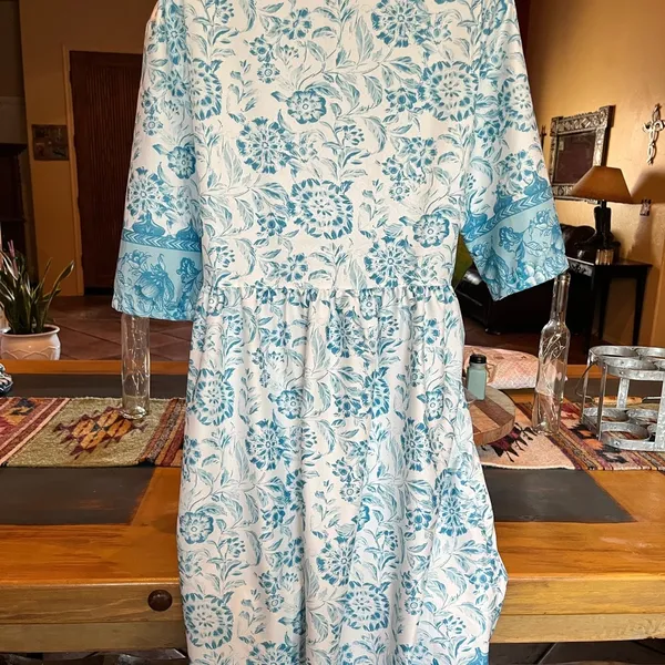 NWOT floral dress - Image 4