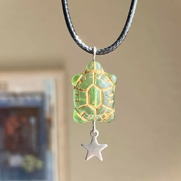 cute boho retro funky vintage style Czech turtle & star earrings🐢🌟 - Image 9