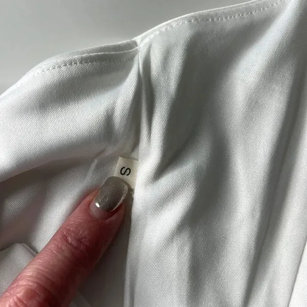 White silky bandeau pullover tank top. Size small. - Image 6