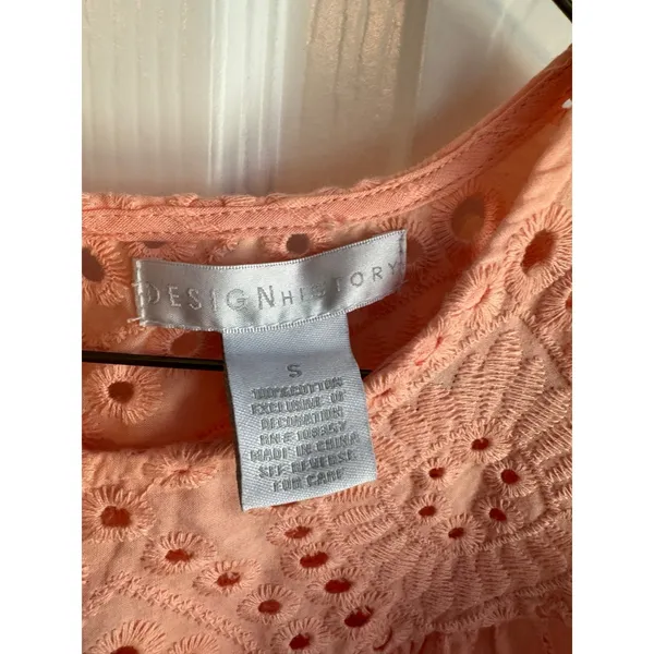 Ruffle Sleeve Top NWOT‎ Size 4 - Image 2
