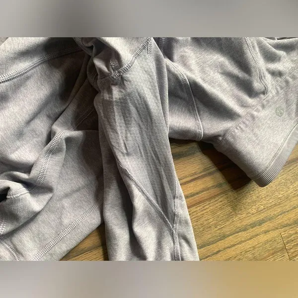 Lululemon 1/4 zip light purple sweatshirt 8 - Image 6