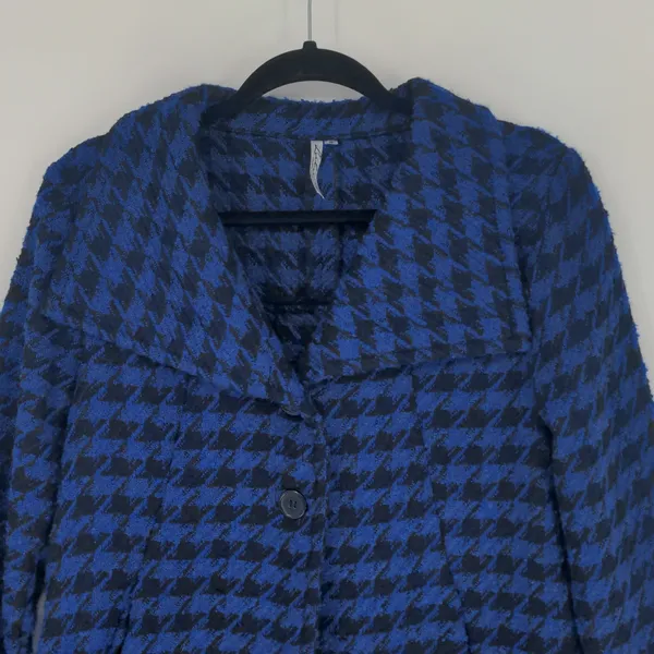 Lulu B Women's Blue Black Houndstooth Jacket Size Small Long Sleeve Button Front - Image 2