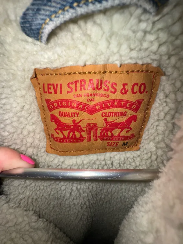 Insulated Levi’s Jacket - Image 3