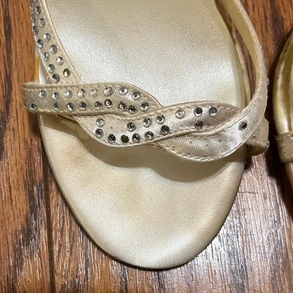 Off White Satin Strappy Jeweled Heels Size 7 - Image 5