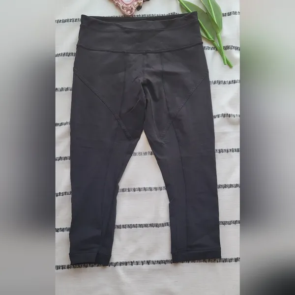 Lululemon crop leggings - Image 2