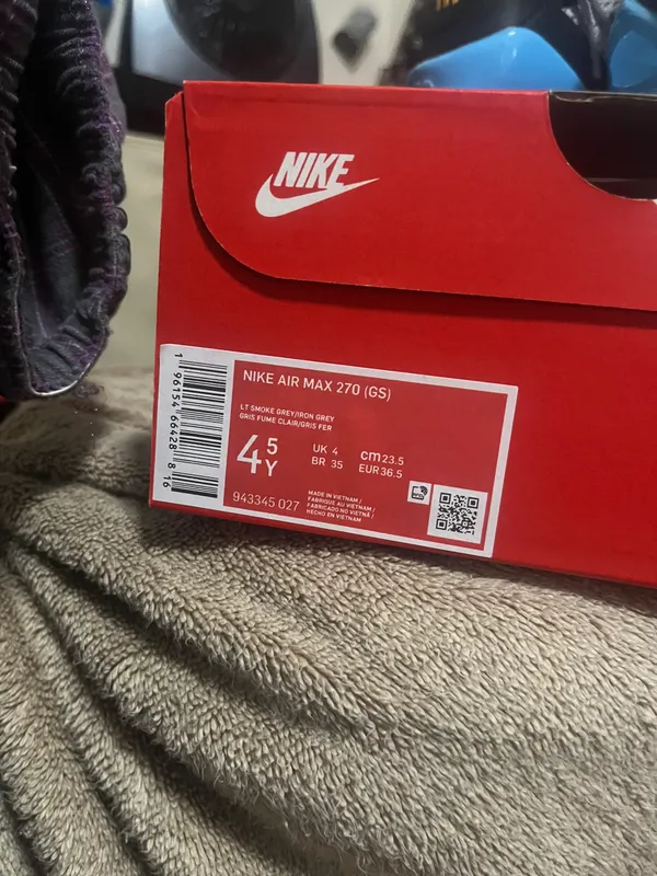 Nike Air Max 270 Shoes 6 womens - Image 9