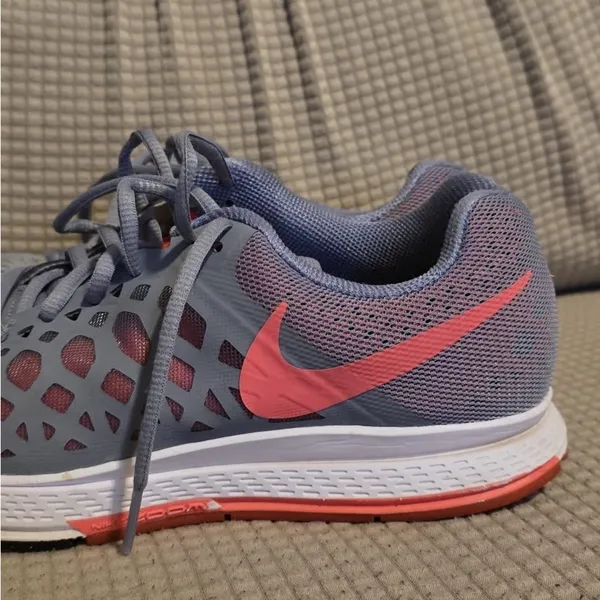 Nike Kids Light Blue and Pink Sneakers - Image 10