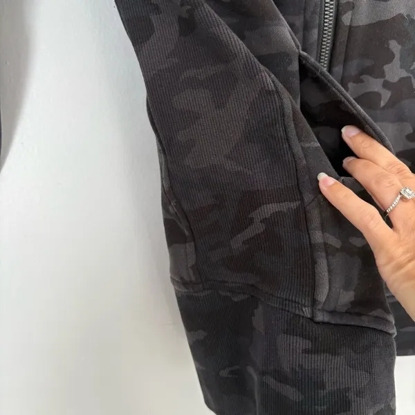 Scuba Hoodie *Light Cotton Fleece Incognito Camo Multi Grey size 4 - Image 8