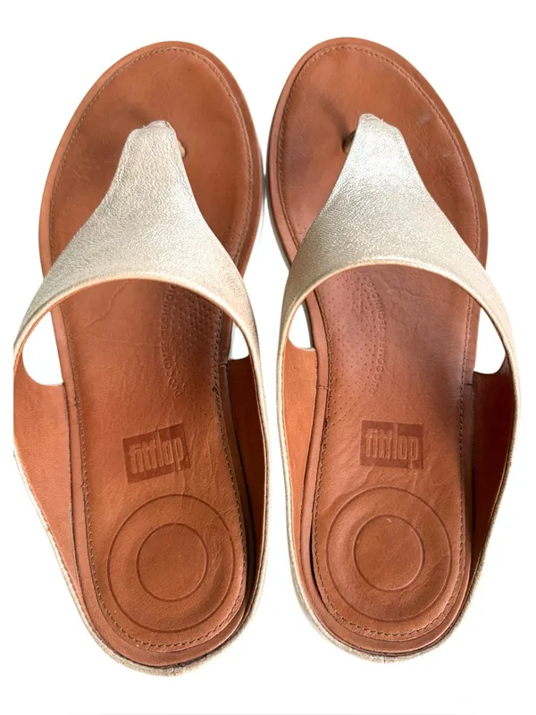 FitFlop Leather Sandals Gold Size 8 - Image 3