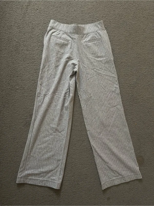 Truth Women's Wide-Leg Pinstripe Pants in Light Gray - Image 2