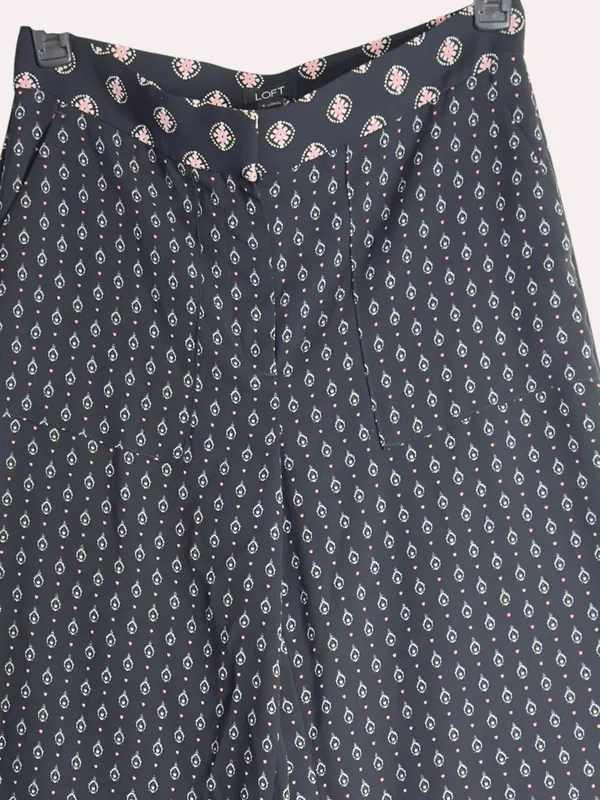 LOFT Wide Leg Cropped Pants Sz 6 Black Floral Print High Rise Lightweight - Image 5