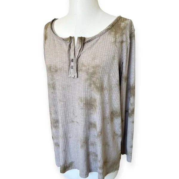 POL Oversized Henley Long Sleeve Ribbed Knit Top Tan Tie Dyed size M Comfy Boho - Image 2