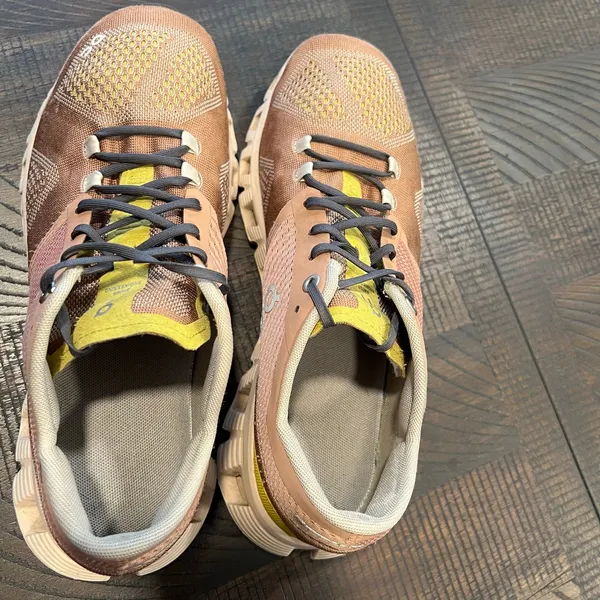 On cloud X brown running shoes for women 8.5 - Image 6