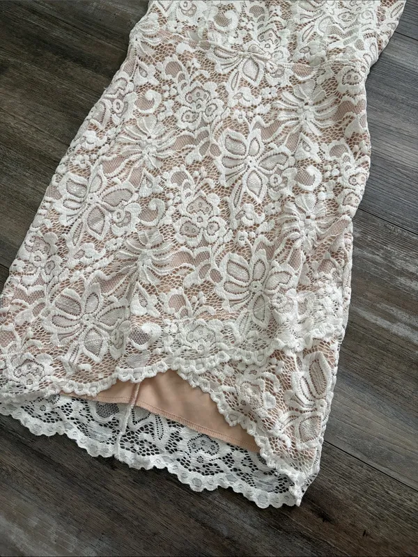 Lucy in the Sky White Beige Lace Backless Mini Dress Small - Image 2