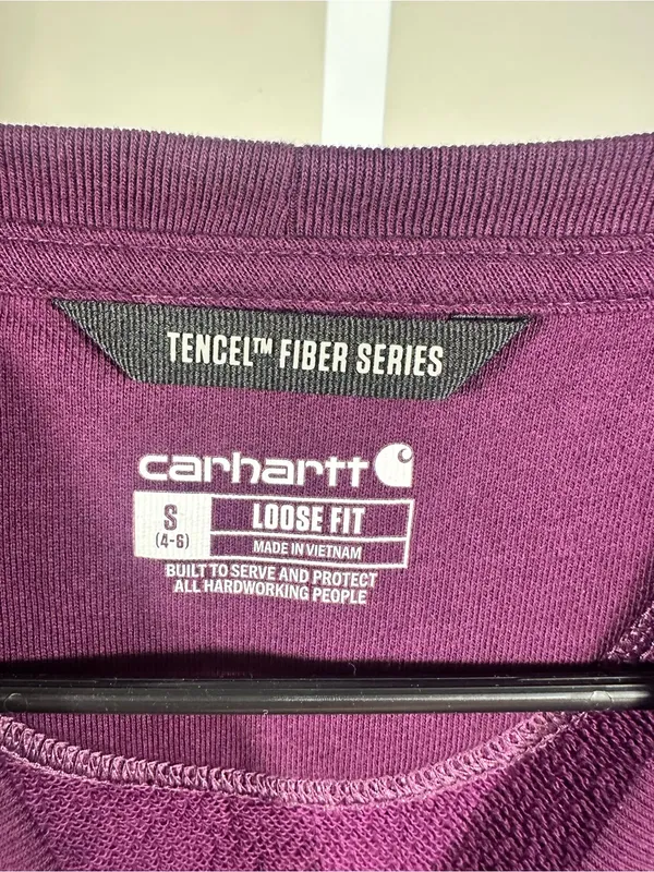 N265. Carhartt Crewneck Sweatshirt - Women's small Plum Color. Fits up to large - Image 3