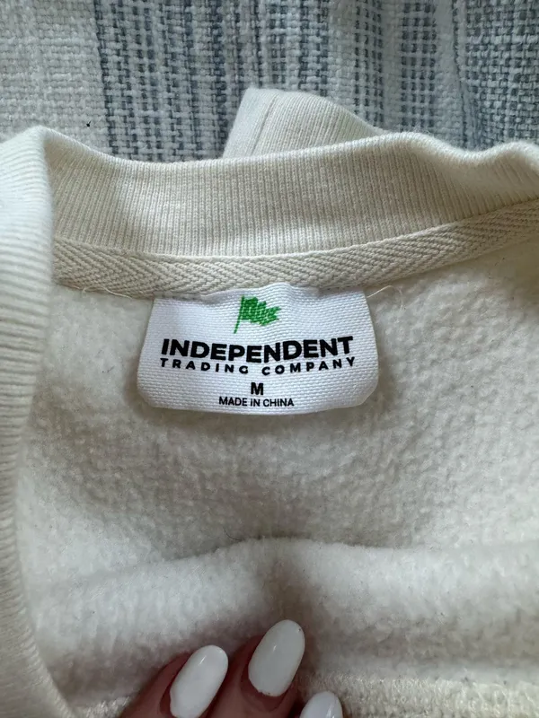 Nantucket Sweatshirt Multiple Size M - Image 4