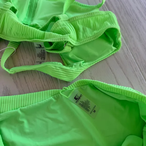 TiniBikini Swimwear 2-Piece Ribbed Set Size Medium - Citrus Green - Image 3