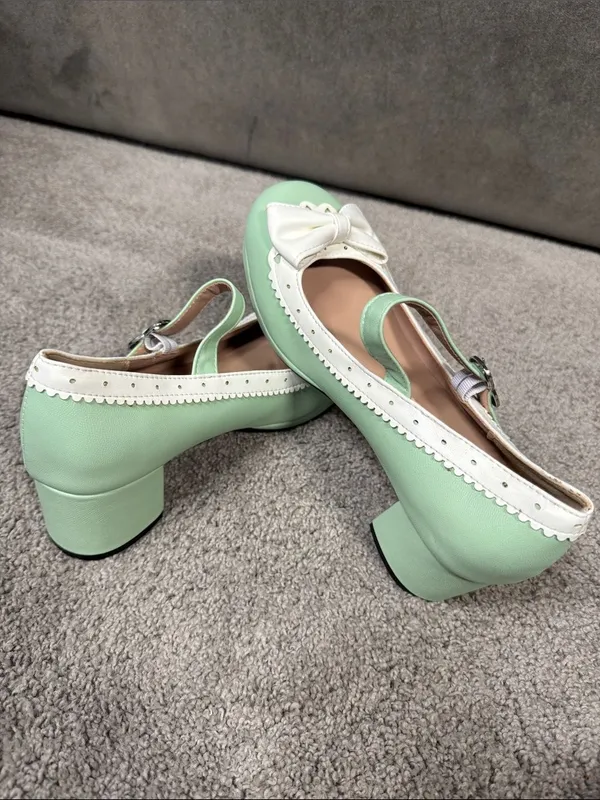 Women’s Green Chunky Heel Mary Jane Pumps Cute Bow & Hearts Round Toe Size 7 NEW - Image 9