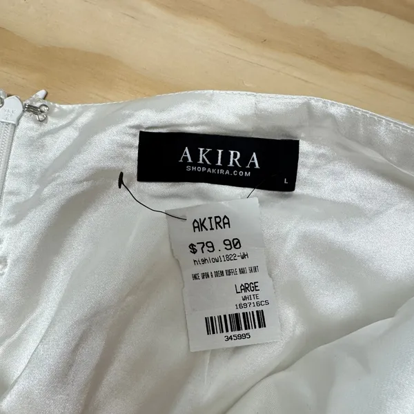 NWT‎ Akira Once Upon A Dream Ruffle Assymetric Maxi Skirt White Large Low High - Image 9