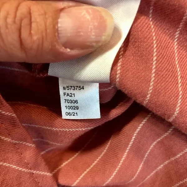 Loft Women’s Button Down Long Sleeve Blouse Pink White Size Small - Image 10