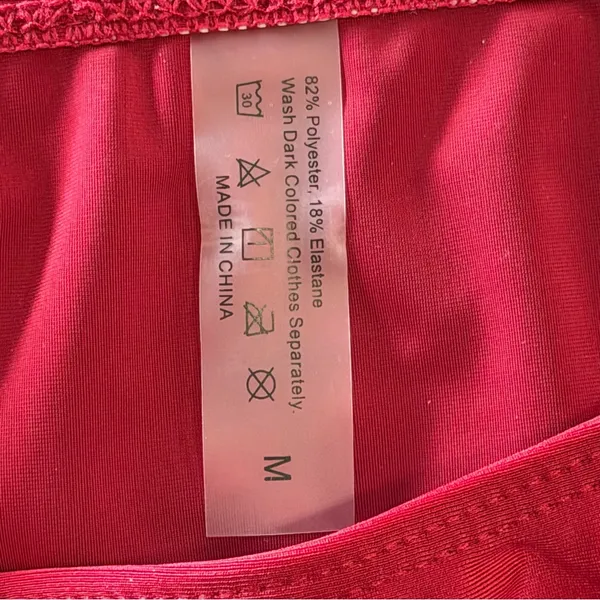 Women's NEW Two Piece Swimsuit Size Medium #260548 Red - Image 5