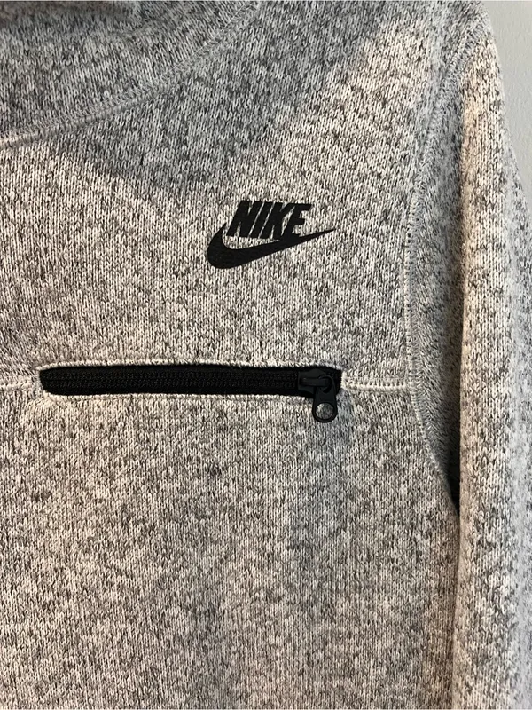 Nike Tech Fleece Heathered Gray Pullover Hoodie Women’s Sweatshirt Size Medium - Image 3