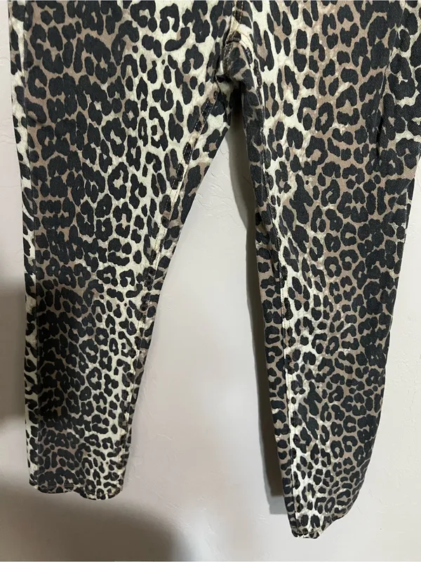 OAT New York Cheetah Leopard Print High‎ Rise Slim Straight Denim Jeans - Image 4