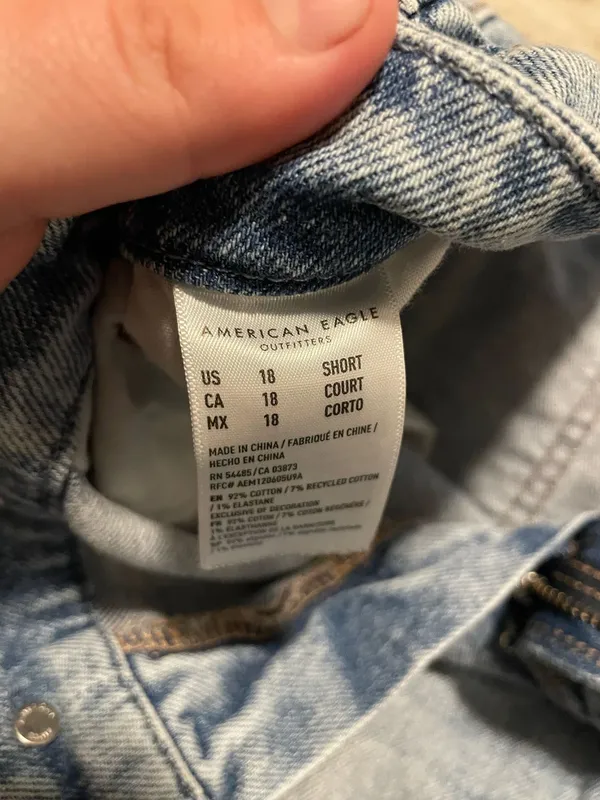 American Eagle Jeans - Image 3