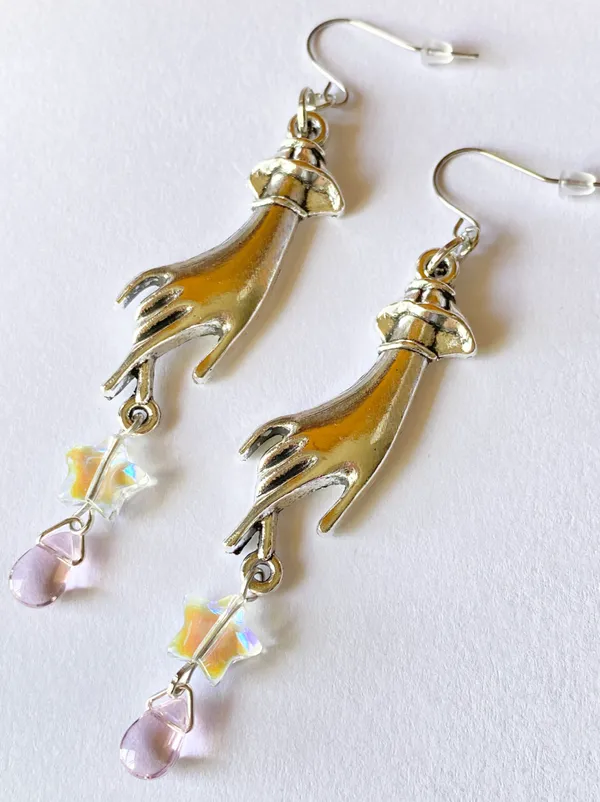 Handmade boho fairy Kawaii style hands & stars & teardrop dangle earrings✨ - Image 3