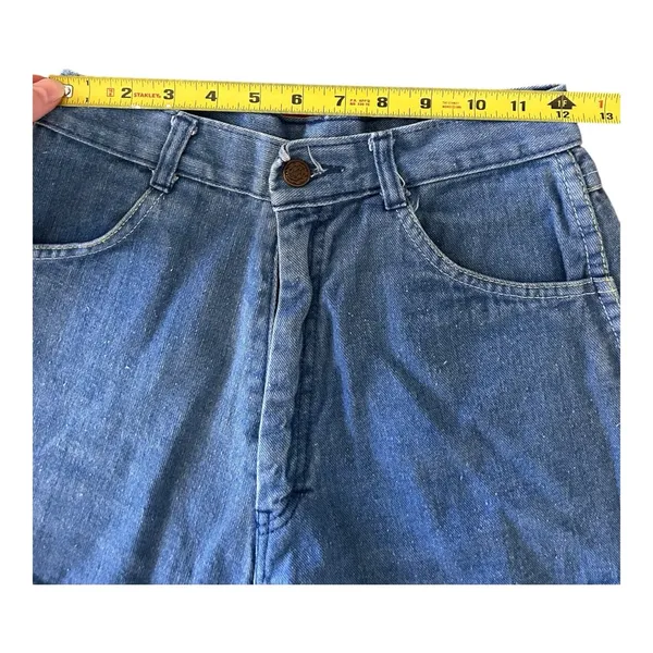 Vintage Woolco high waisted denim shorts Fit Small 24” waist made in Hong Kong - Image 3