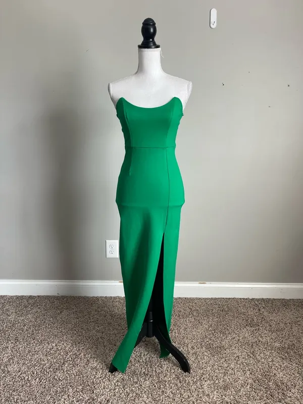 SUPERDOWN | Ryleigh Strapless Kelly Green Column Gown with Front Slit Sz S - Image 2