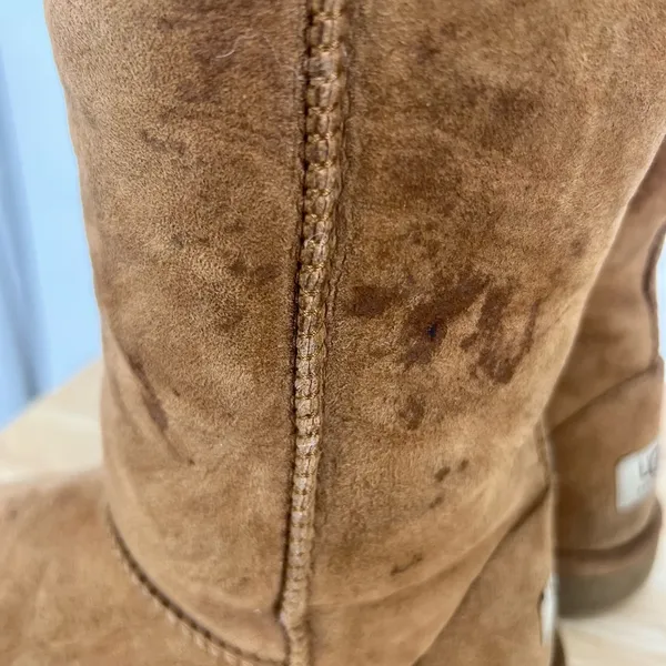 UGG Brown Suede Boots with Shearling Lining - Image 8