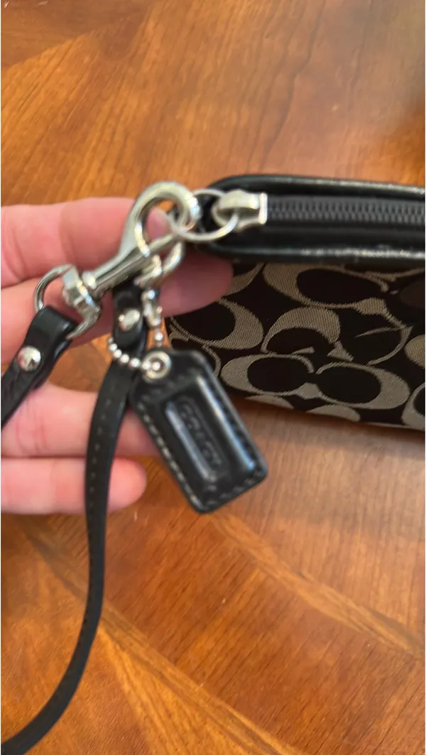 Vintage Coach Wristlet Wallet Black - Image 6